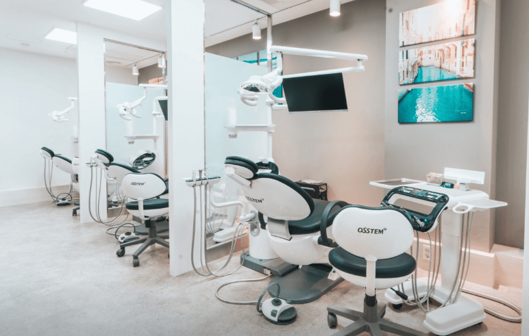 남포역 임플란트 치과