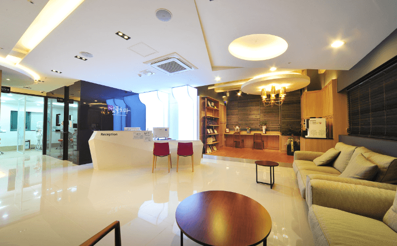 경성대부경대역 임플란트 치과