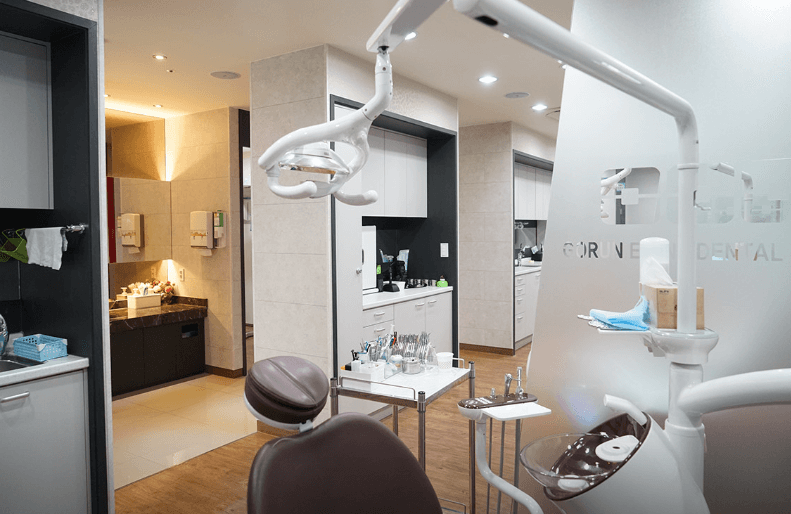 경성대부경대역 임플란트 치과