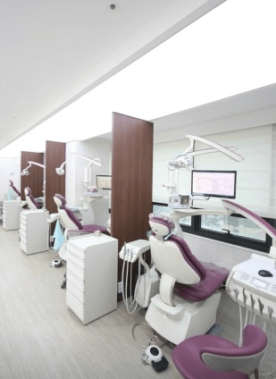 탄방역 임플란트 치과