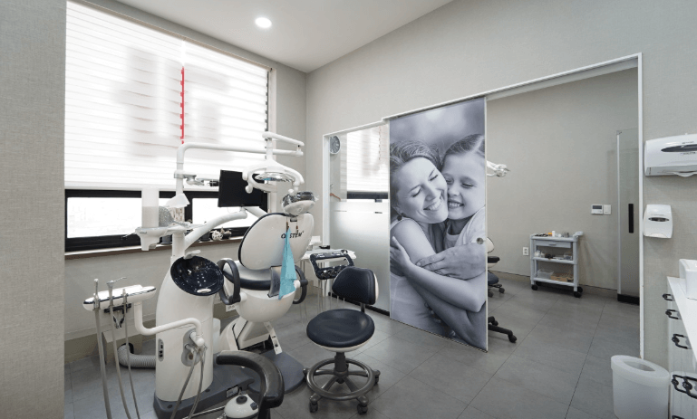 명덕역 임플란트 치과