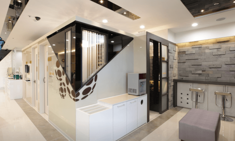 신기역 임플란트 치과