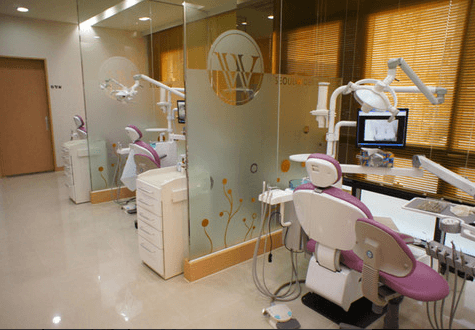 수성구민운동장역 임플란트 치과